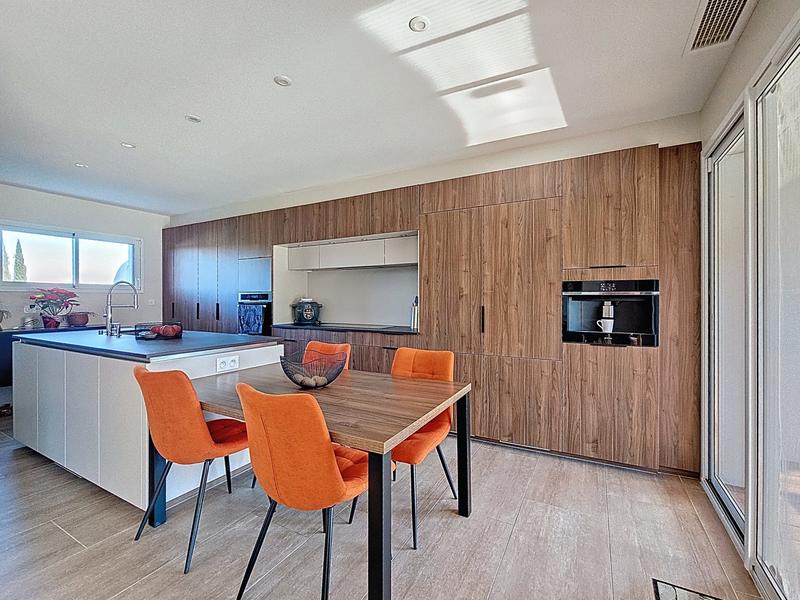 Maison - 150 m² - 5 pièces