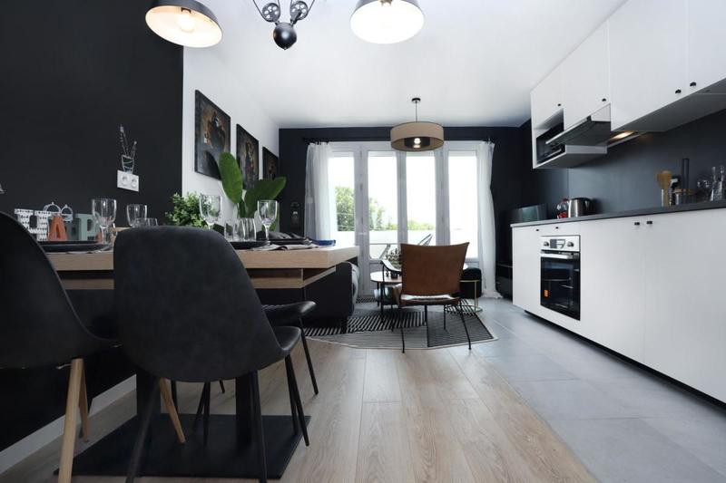 Appartement - 81 m² - 6 pièces