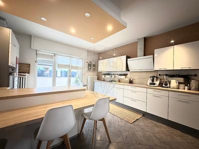 Maison de ville - 178 m² - 5 pièces