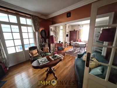 Maison - 190 m² - 9 pièces