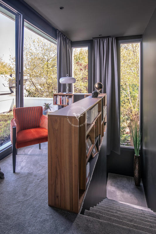 Maison contemporaine - 234 m² - 7 pièces