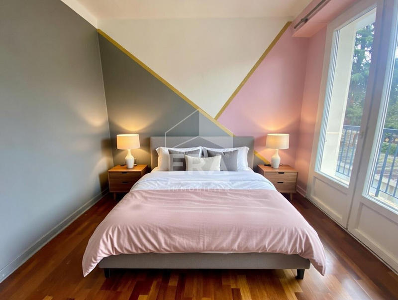 Appartement - 99 m² - 4 pièces