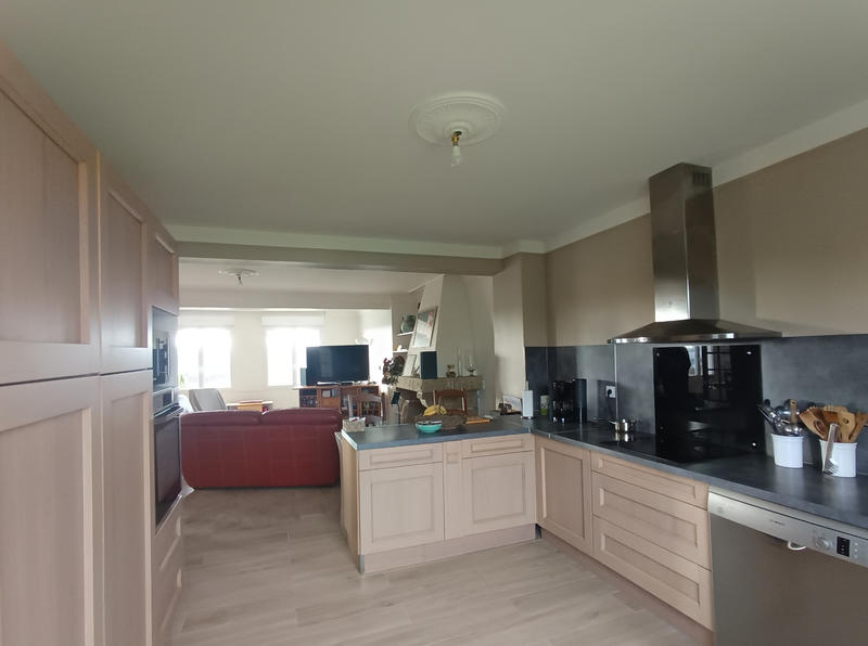 Maison - 260 m² - 9 pièces