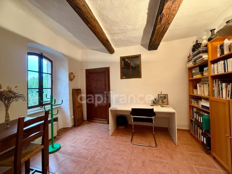 Maison - 185 m² - 9 pièces