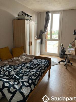 Chambre - 10 m² - 1 pièce