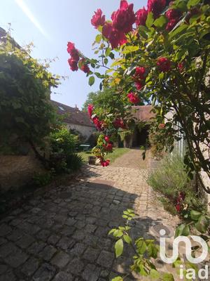 Maison - 304 m² - 12 pièces