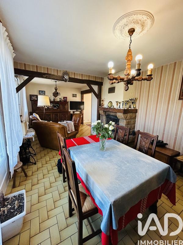 Maison - 111 m² - 6 pièces