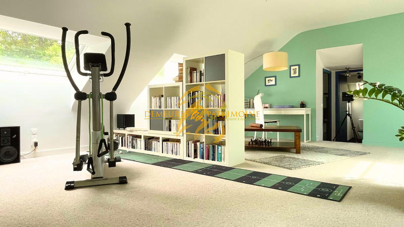 Maison traditionnelle - 175 m² - 5 pièces