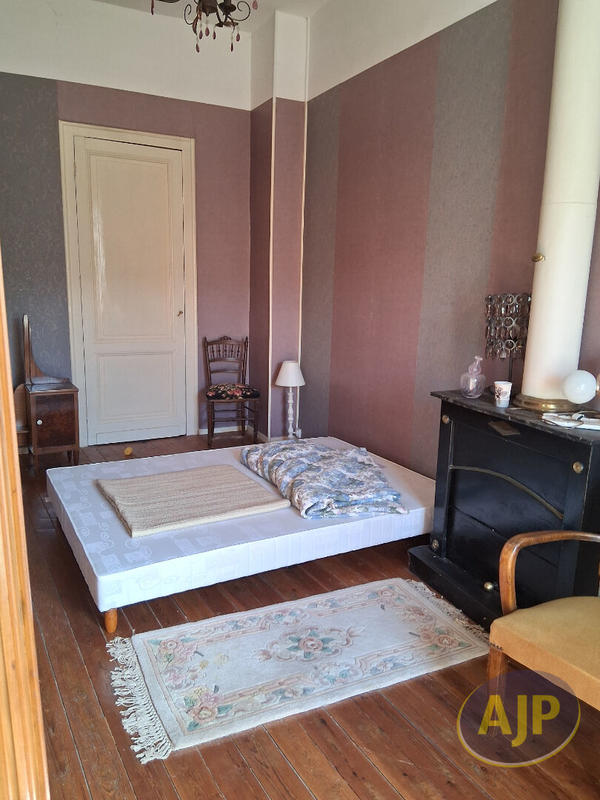 Maison - 200 m² - 4 pièces