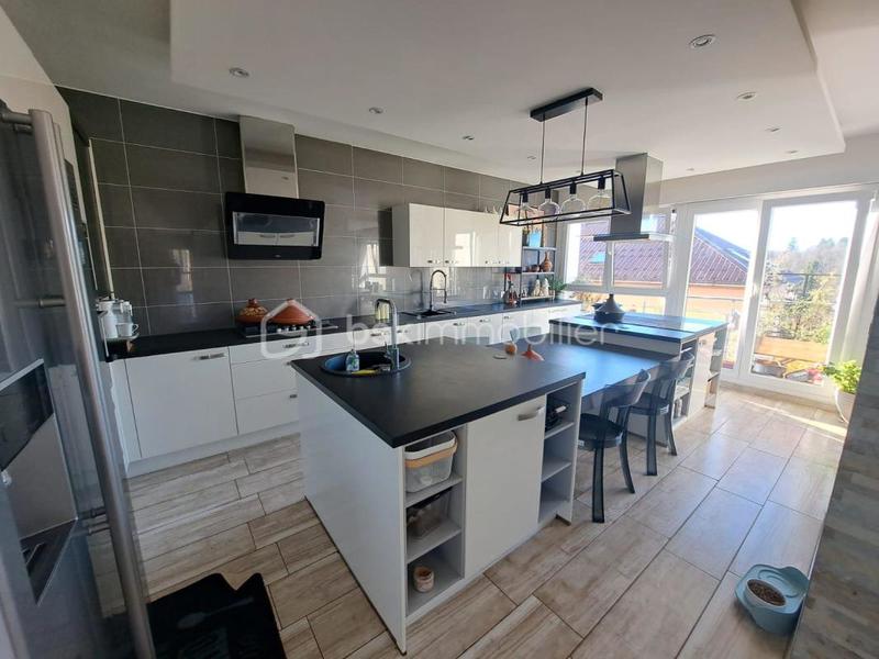 Loft - 188 m² - 6 pièces