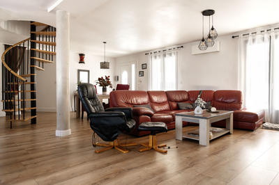 Villa - 180 m² - 7 pièces