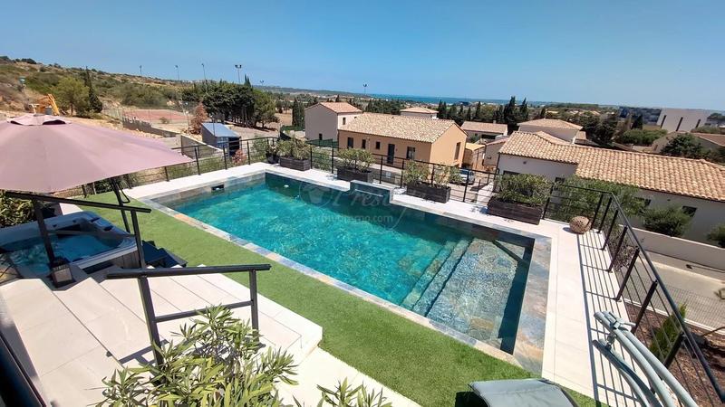 Maison - 150 m² - 5 pièces