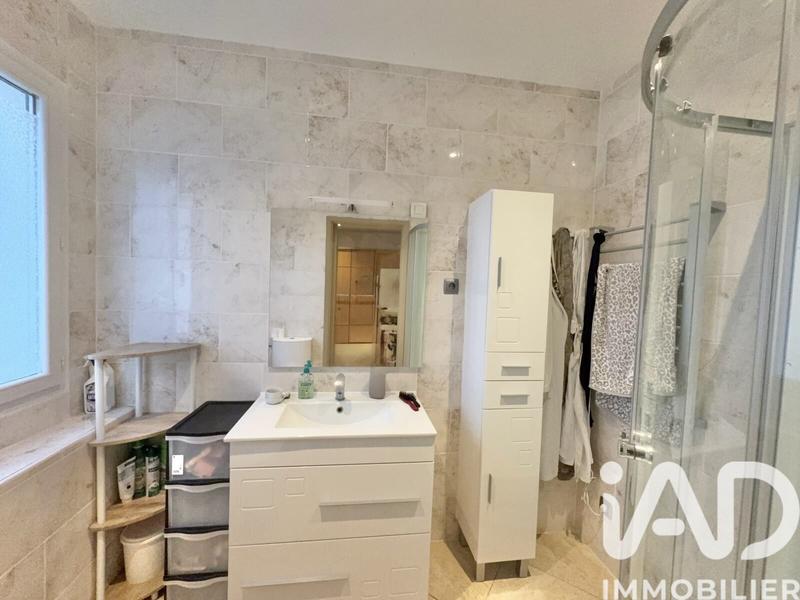 Maison - 280 m² - 10 pièces