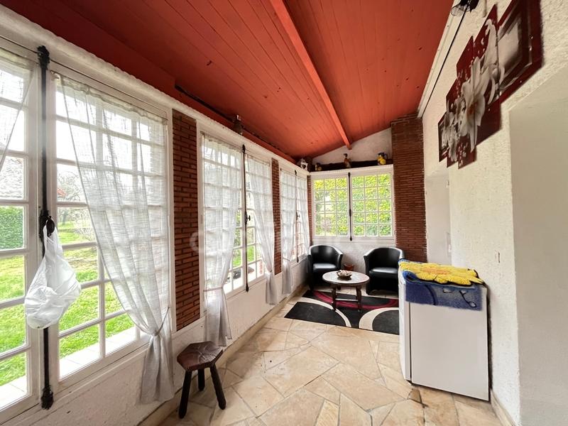 Maison - 240 m² - 9 pièces