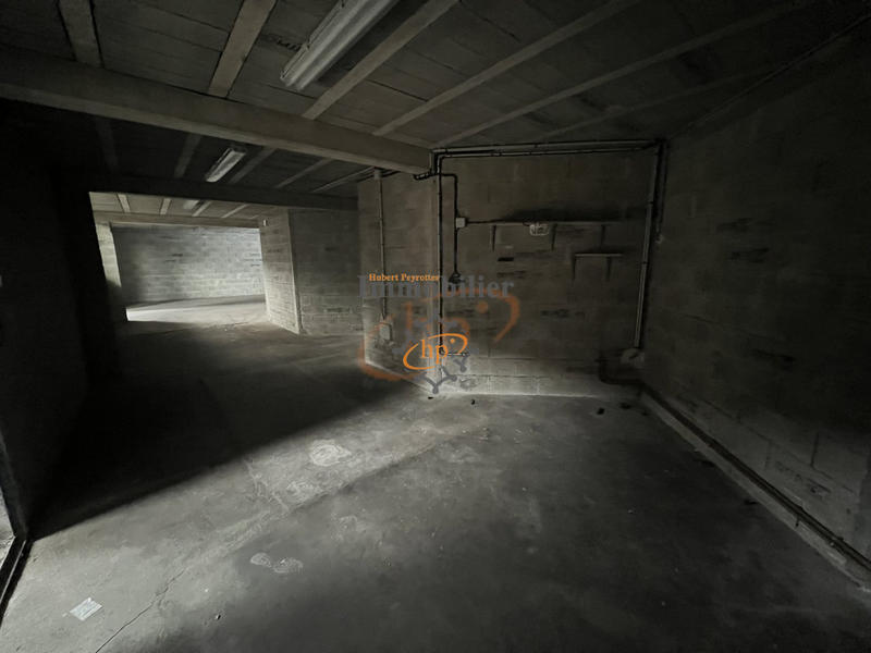 Local commercial - 355 m²