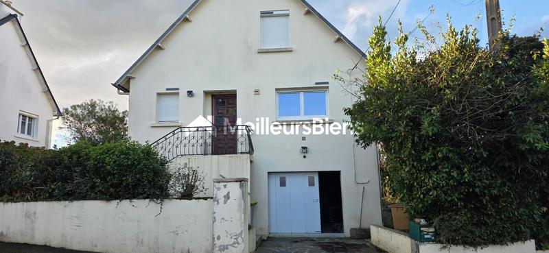 Maison - 145 m² - 9 pièces