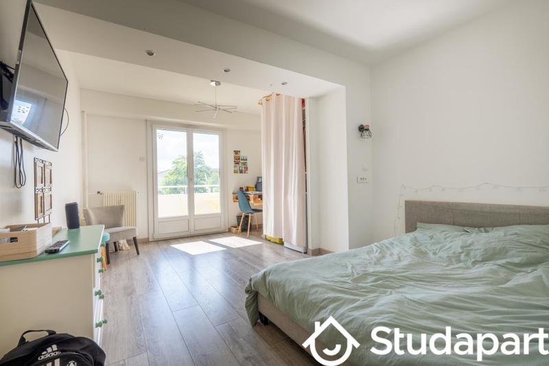 Chambre - 14 m² - 1 pièce