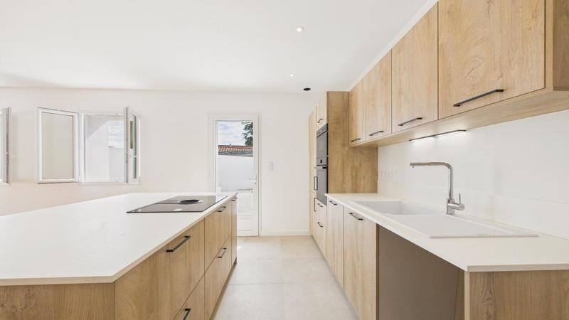 Maison - 169 m² - 7 pièces