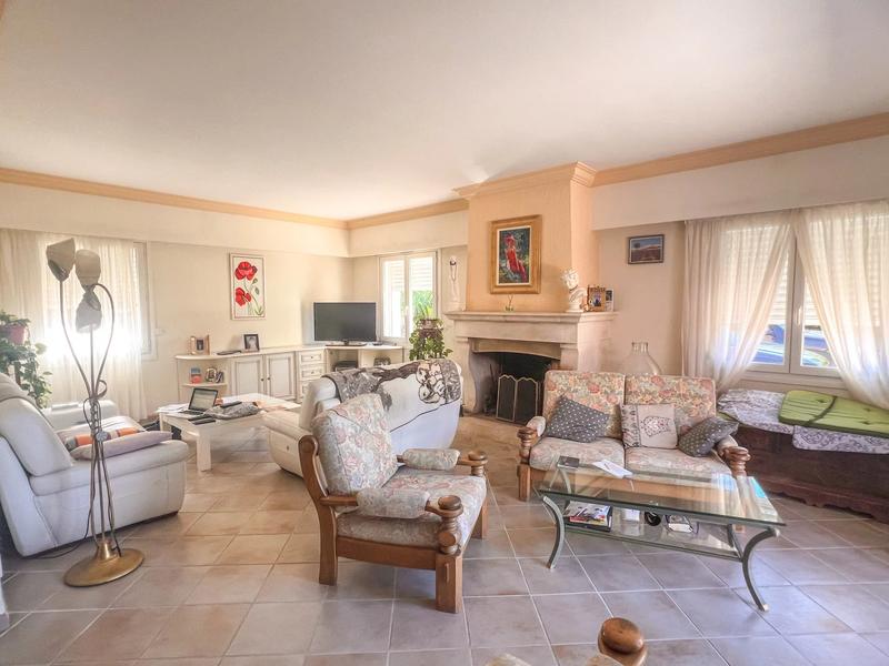 Villa - 174 m² - 6 pièces