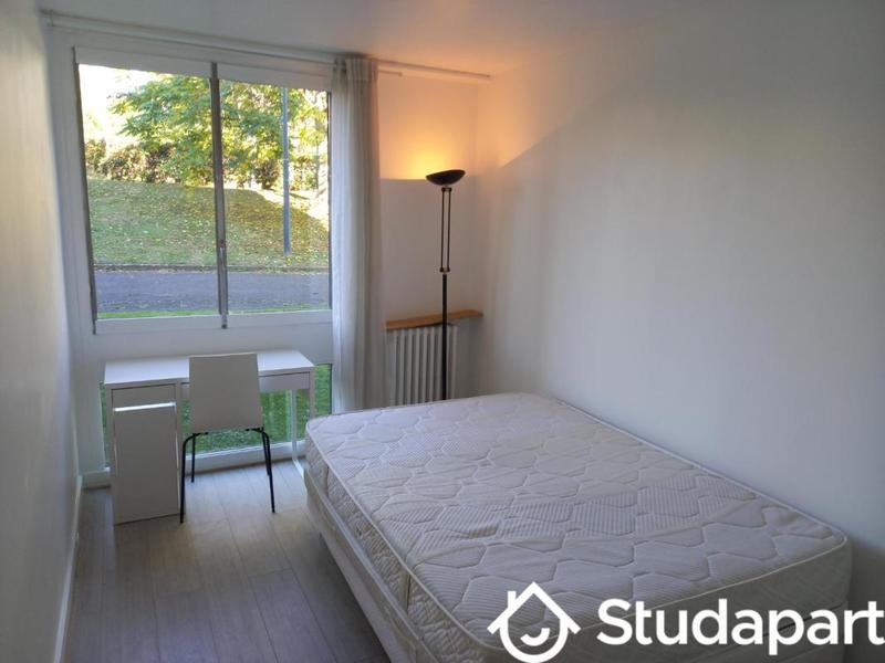 Chambre - 12 m² - 1 pièce