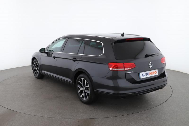 Volkswagen Passat Sw 2.0 Tdi BlueMotion Tech Confortline Dsg7 150 ch