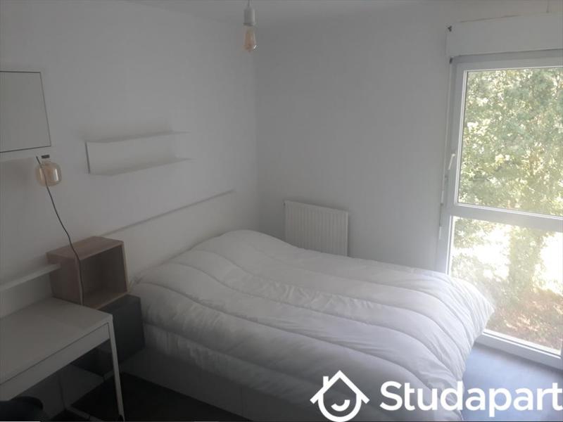 Chambre - 10 m² - 1 pièce