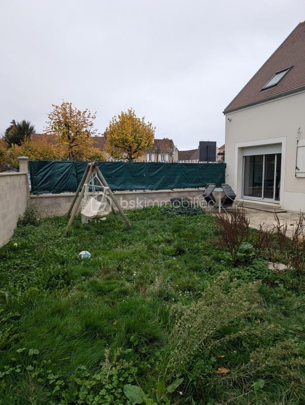 Maison - 101 m² - 5 pièces