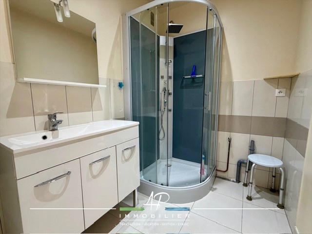 Appartement - 93 m² - 4 pièces