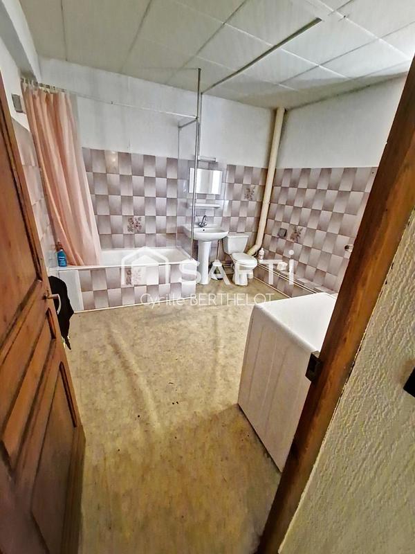 Maison - 150 m² - 8 pièces