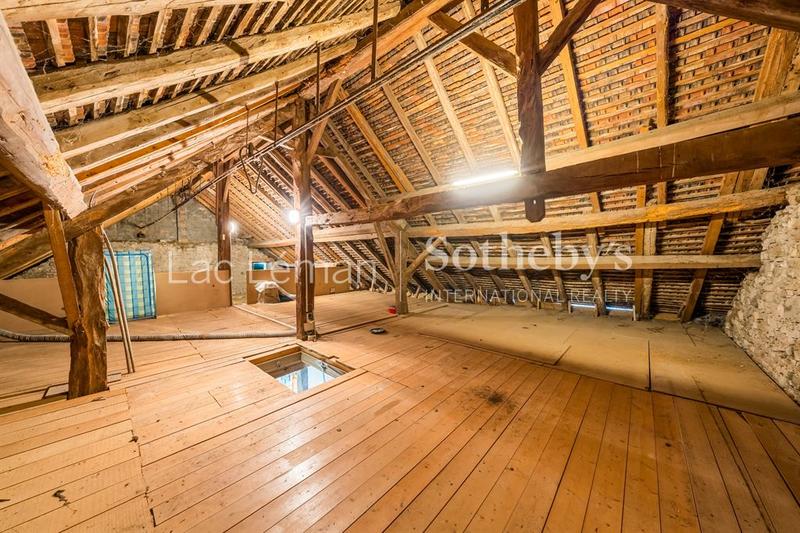 Maison - 309 m² - 9 pièces