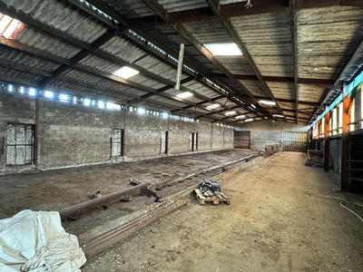 Local d'activité / Entrepôt - 2 070 m²