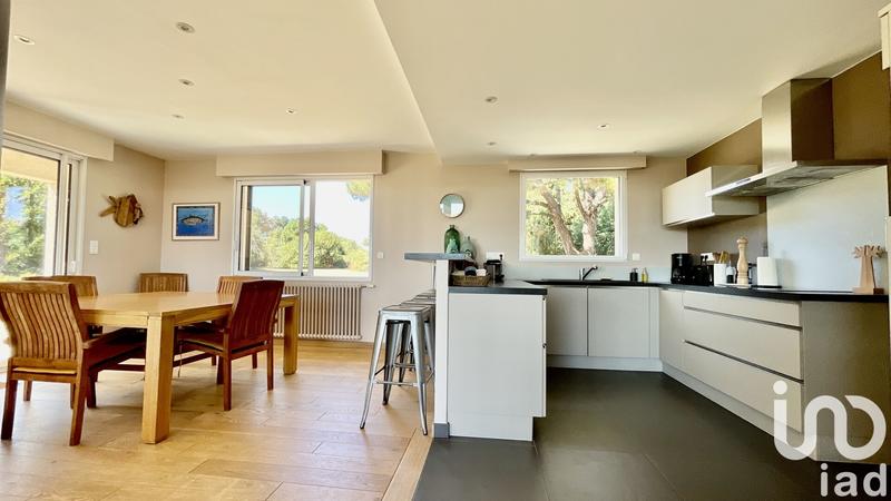 Maison - 246 m² - 8 pièces