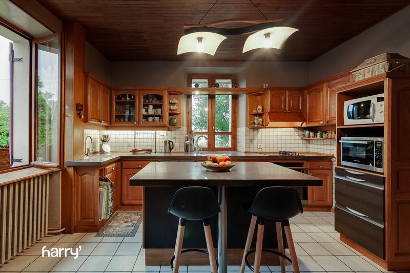 Maison - 548 m² - 13 pièces