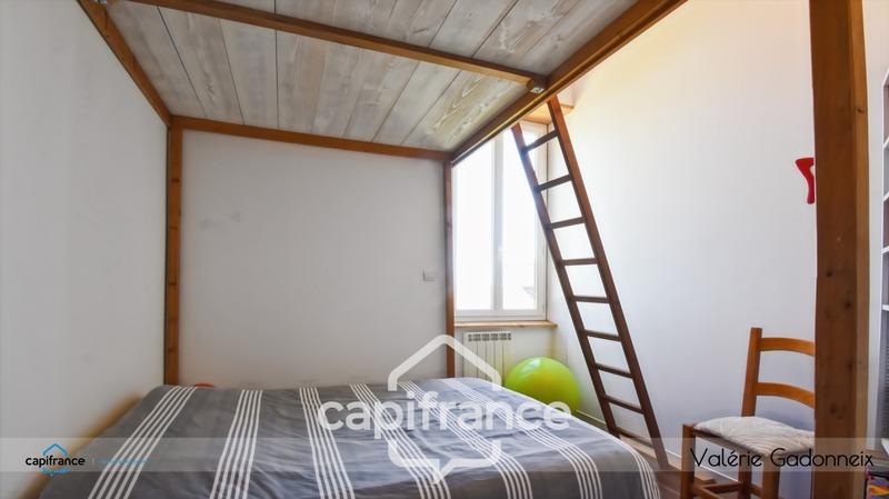 Maison - 187 m² - 9 pièces