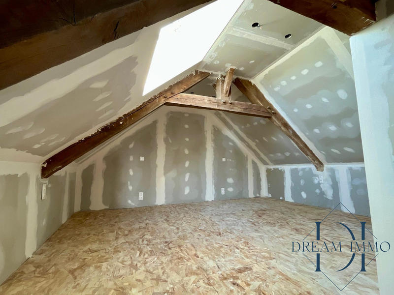 Maison - 205 m² - 5 pièces