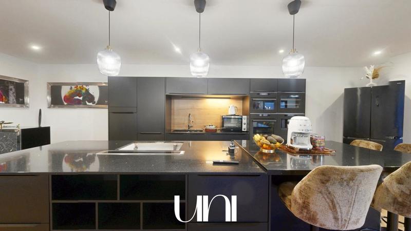 Maison - 160 m² - 6 pièces