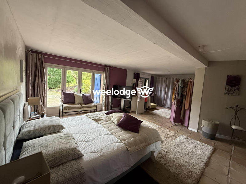 Maison traditionnelle - 207 m² - 6 pièces