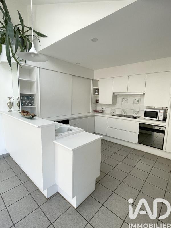 Maison - 206 m² - 10 pièces