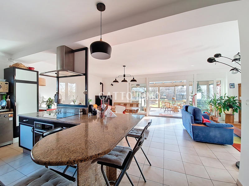 Maison - 200 m² - 6 pièces