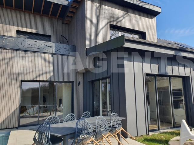 Maison - 175 m² - 5 pièces