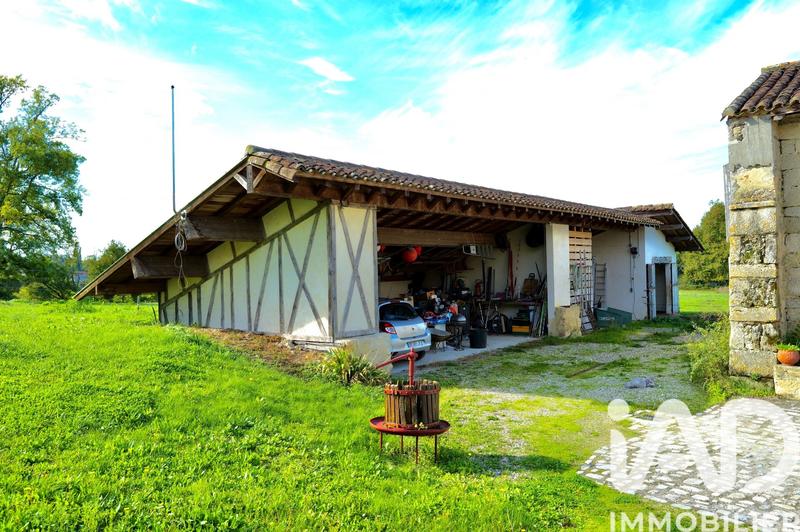 Maison - 706 m² - 16 pièces