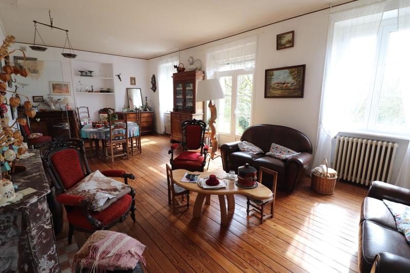 Maison - 200 m² - 7 pièces