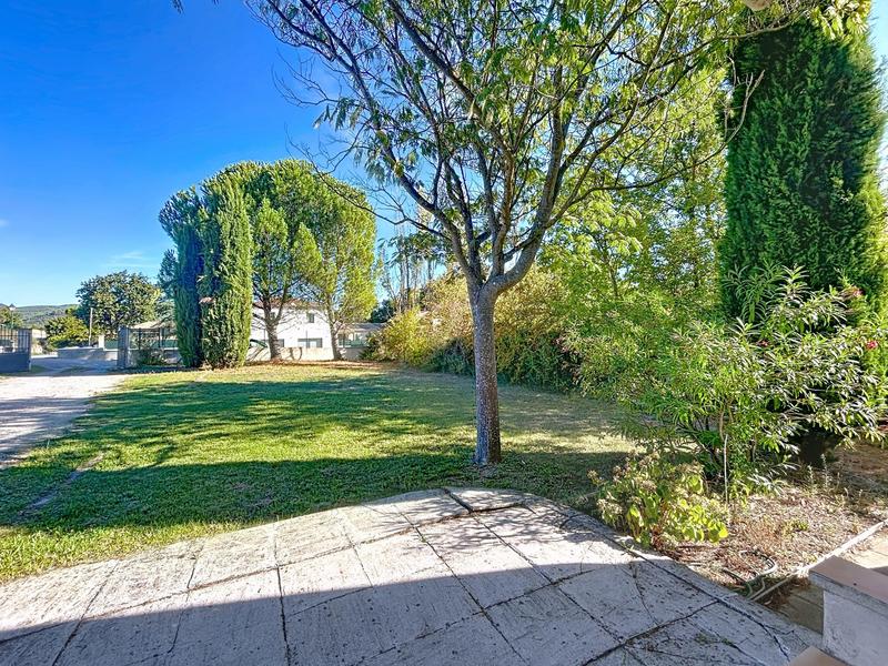 Maison traditionnelle - 150 m² - 5 pièces