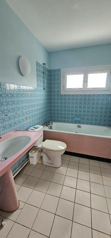 Maison - 11 243 m² - 5 pièces