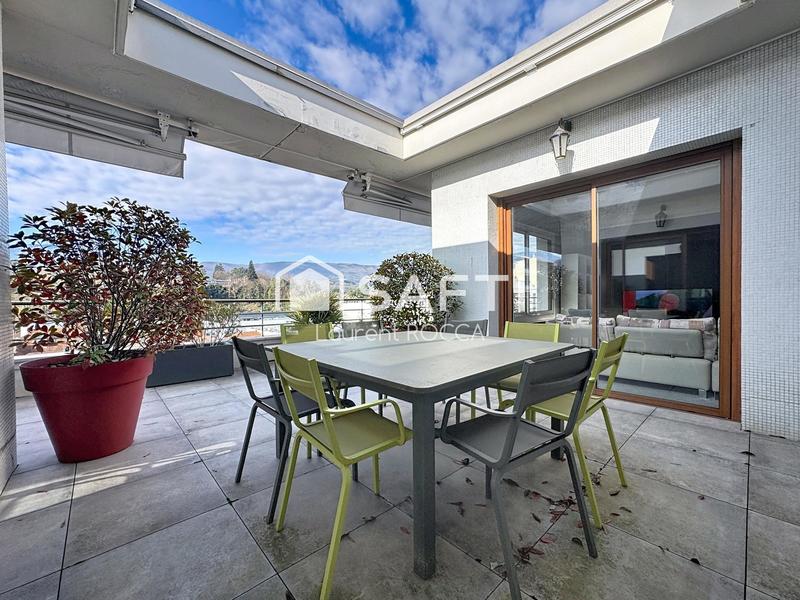 Appartement - 140 m² - 4 pièces