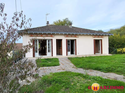 Maison traditionnelle - 121 m² - 6 pièces