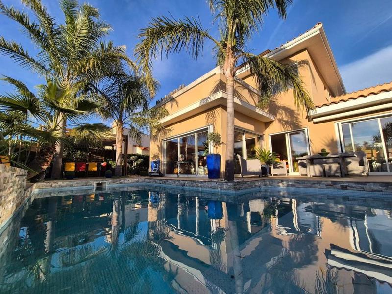 Villa - 165 m² - 6 pièces