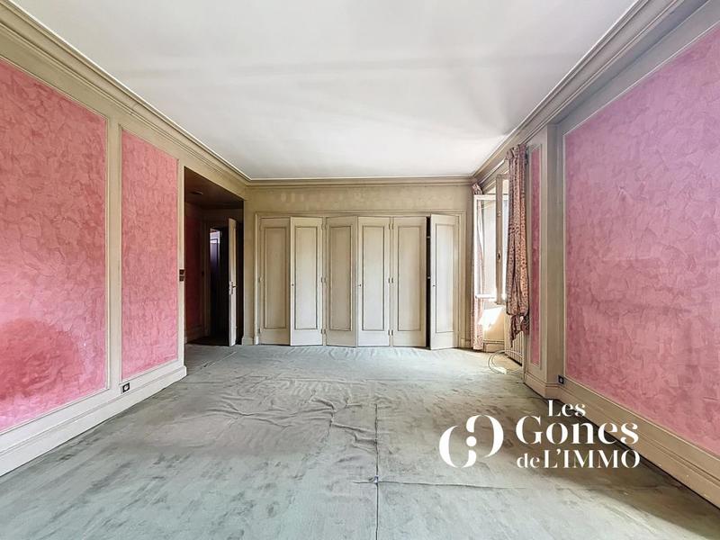 Maison - 246 m² - 6 pièces