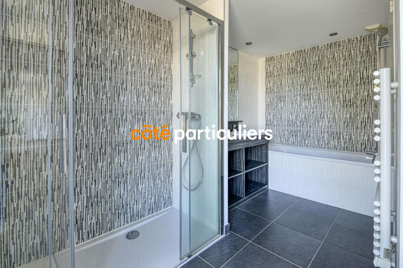 Appartement - 279 m² - 7 pièces