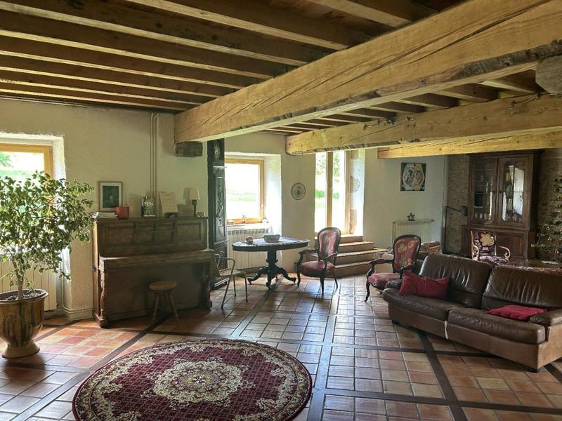 Propriété - 347 m² - 8 pièces